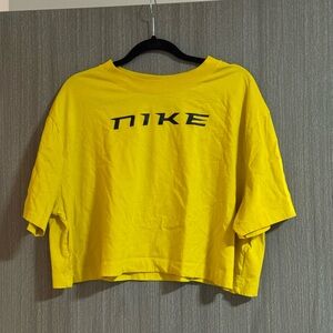 Nike cropped tshirt - brightly colored!